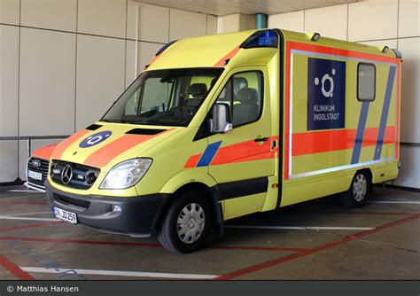 Einsatzfahrzeug Klinikum Ingolstadt RTW BOS Fahrzeuge