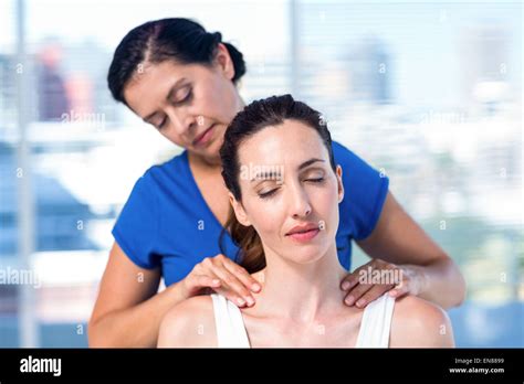 Massage Therapist Mature Adult Hi Res Stock Photography And Images Alamy