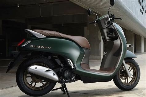 Stylish dan Fresh! Ini Spesifikasi New Honda Scoopy 2023 Skuter Honda Laris Harga Hanya Rp20 ...