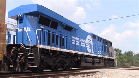 Conrail Season Csx Heritage Leads M In Savannah Ga