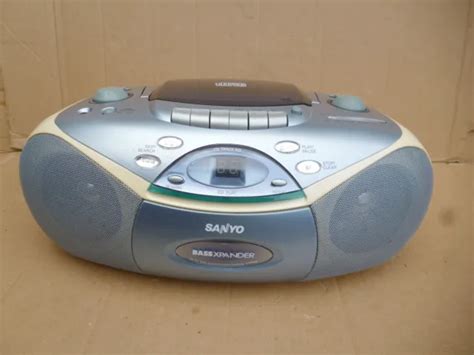 Sanyo Boombox Cd Tape Cassette Player Radio Mcd Zx500f Cd Faulty Parts Only £8 99 Picclick Uk