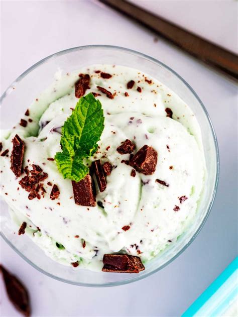 Keto Mint Chocolate Chip Ice Cream - Kicking Carbs