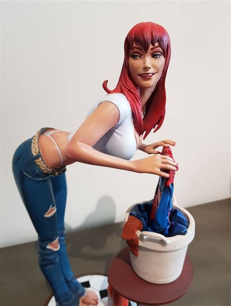 J Scott Campbell Mary Jane Statue