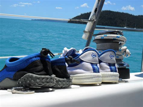 Sailing 20 Barefoot Boating