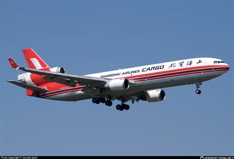 B 2177 Shanghai Airlines McDonnell Douglas MD 11F Photo By Carsten Gurk