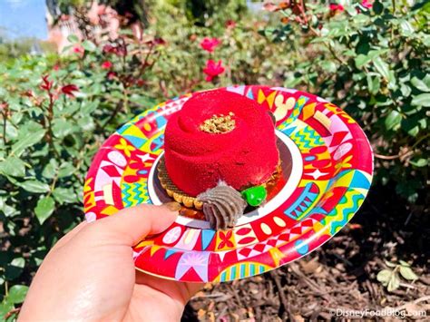 Review A New Beauty And The Beast Treat Has Arrived In Disney World🥀