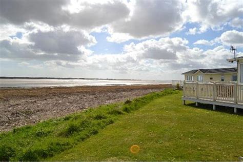 Carmarthen Bay Holiday Park - Caravan Site Guide