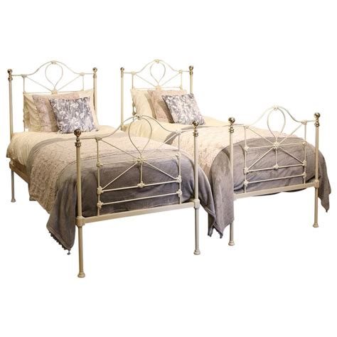 Pair Of Twin Antique Brass And Iron Beds Mps36 At 1stdibs