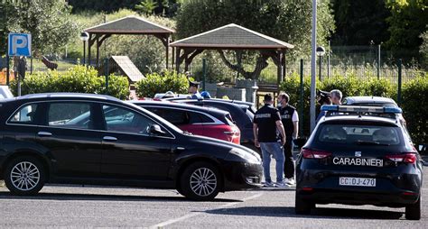 Roma Padre Bimba Morta In Auto Convinto Averla Lasciata In Asilo