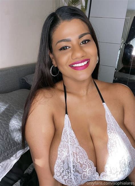 Sophia Lares OnlyFans Pics Sophialares Happy Sunday Porn Pic