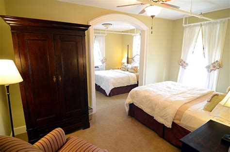 rooms-tworoom | Hotel Winneshiek