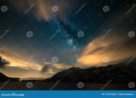 El Cielo Nocturno De Astro Galaxia De La V A L Ctea Protagoniza Sobre