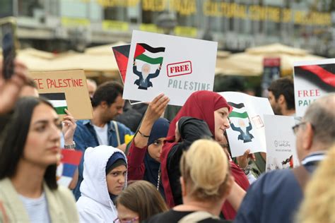 Pogledajte fotografije sa skupa podrške Palestini u Beogradu FOTO