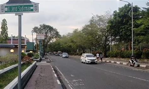 Alasan Area Wisata Jalan Jendral Sudirman Kembali Dua Jalur