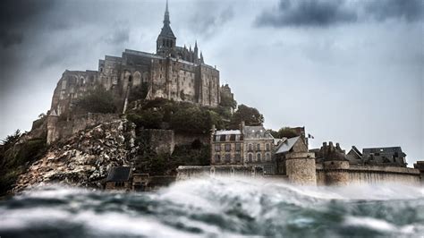 Mont Saint Michel au péril de la mer Paris 2024