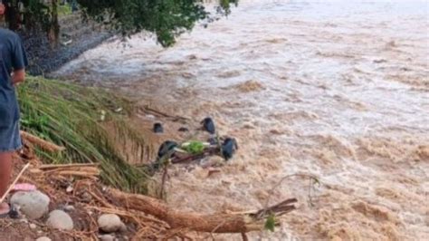 Dua Mobil Di Oku Terseret Banjir Menelan Korban Jiwa Dan Orang