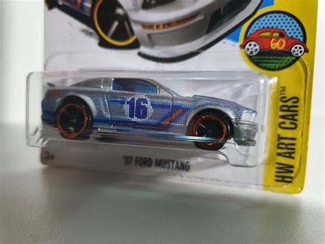 Miniatura Ford Mustang Hot Wheels HW Art Cars Minisclub