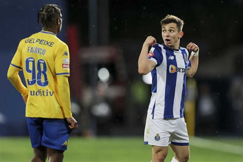 Diogo Costa E Francisco Concei O Multados Por Pontapearem Porta No Estoril