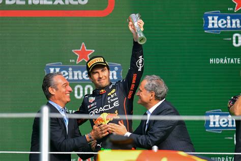 Checo P Rez Alcanz Podios En F Tras Su Tercer Lugar En El Gran