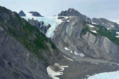 Landslide-triggered tsunamis becoming more common