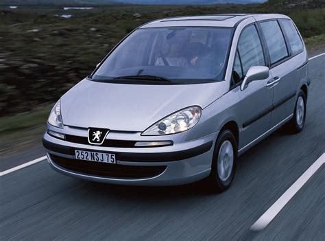 Peugeot 807 - Технически данни и характеристики