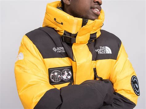 Куртка зимняя The North Face цвет Желтый купить по цене 6490 рублей в ...