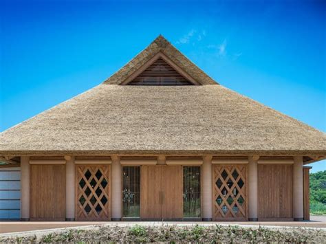 Shigeru Ban Marries Thatch And Cardboard Tubes At Farmer S Restaurant