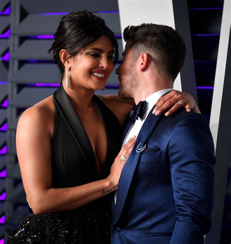 Nick Jonas Y Priyanka Chopra Fueron Al Festival Holi Y Las Fotos Est N