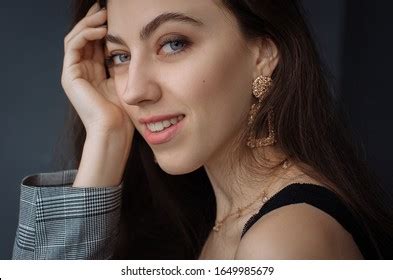 402 imágenes de Naked girls tied up Imágenes fotos y vectores de stock Shutterstock