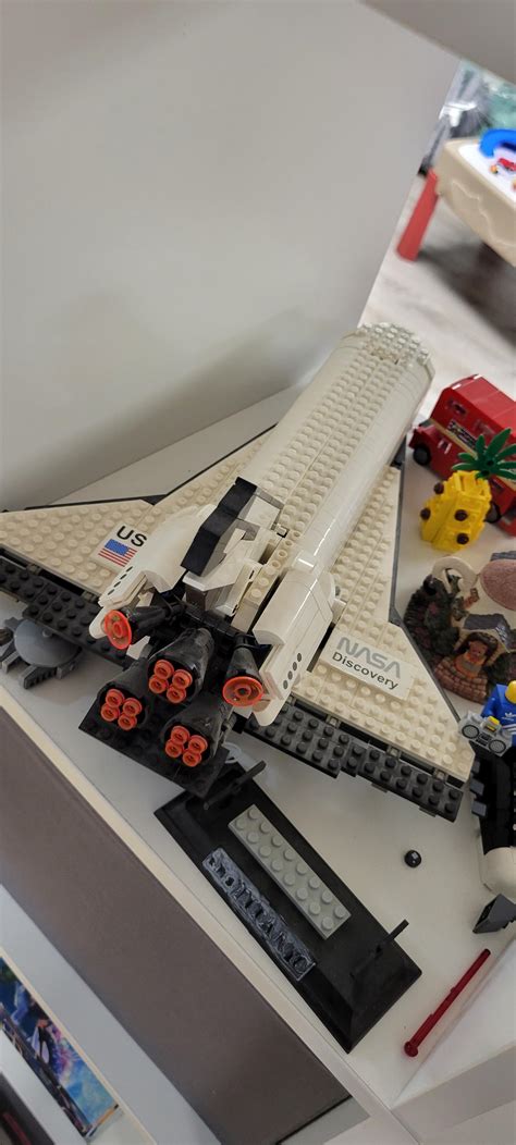 Original Space Shuttle Discovery. : lego