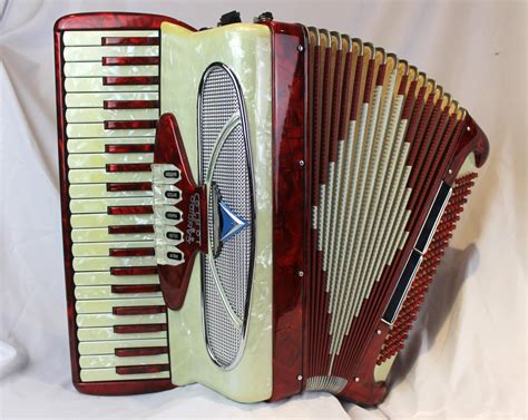 2148 Red Cream Iorio Candido Piano Accordion Lmm 41 120