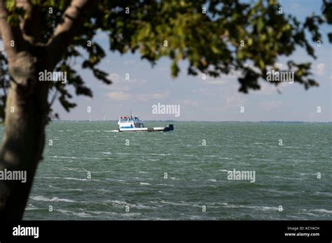 Middle bass island ferry hi-res stock photography and images - Alamy