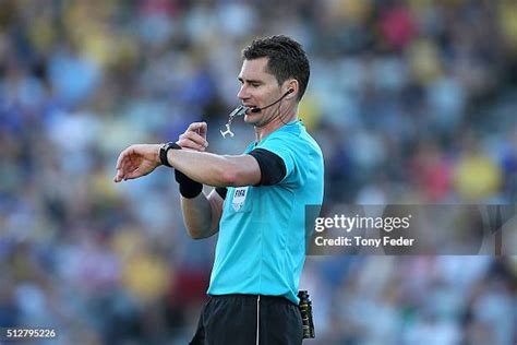 Ben Williams Referee Photos And Premium High Res Pictures Getty Images