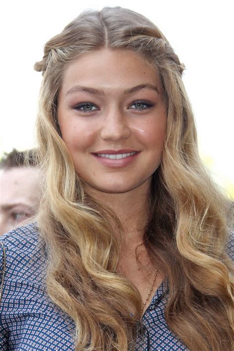 Gigi Hadid Height Age Bio Weight Body Measurements Net Worth