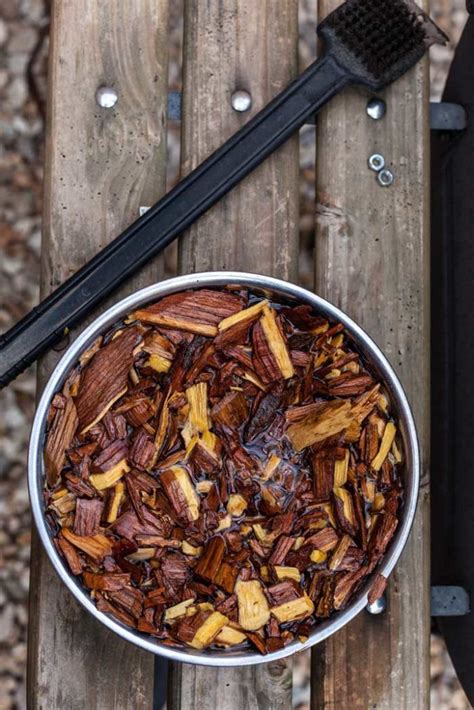 Do You Soak Wood Chips For An Electric Smoker Theonlinegrill