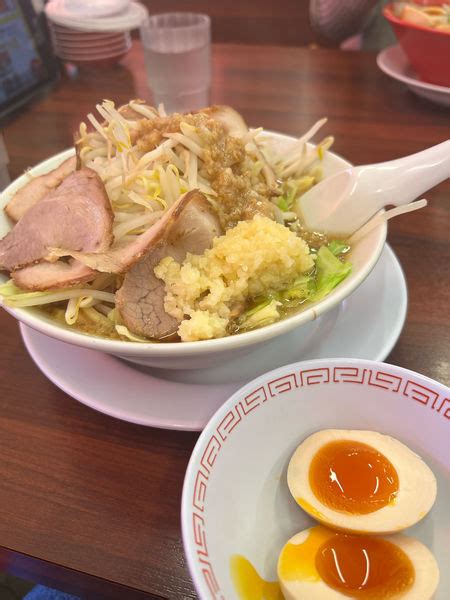 『にんにく背脂醤油ラーメン 935円』ラーメン 魁力屋 東久留米店のレビュー ラーメンデータベース