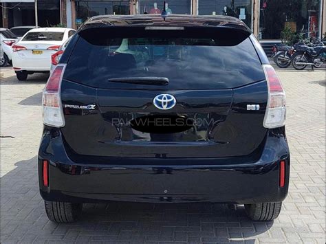 Toyota Prius Alpha S L Selection For Sale In Karachi Pakwheels