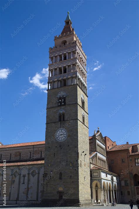 Cattedrale Di San Zeno Pistoia Toscana Italia Stock Photo Adobe Stock