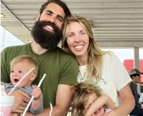 Él marido es gay y ella heterosexual Tenemos un matrimonio fuerte dos hijas hermosas y el