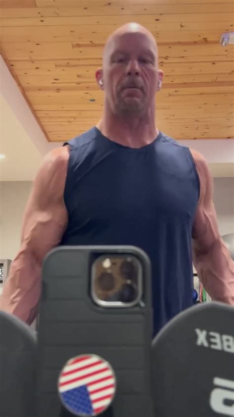 Wwe Legend Stone Cold Steve Austin Shows Off Stunning Body