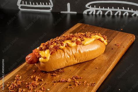 Cachorro Quente Bacon Fruto Granulhado Por Cima Stock Photo Adobe