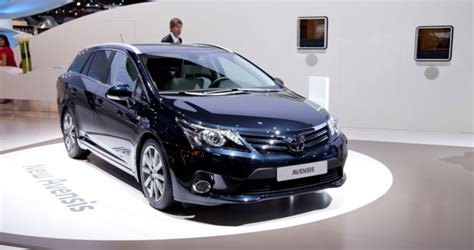 Toyota Avensis Release Date Interior Price Toyota Cars Rumors