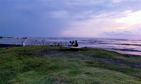 Pantai Nyanyi Pantai Eksotis Spot Surfing Favorit Di Tabanan Bali