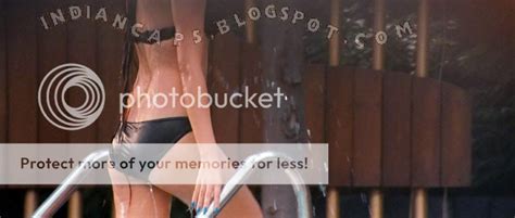 Hot And Exposing Indian Actresses Sasha Agha Extremely Hot In Aurangzeb