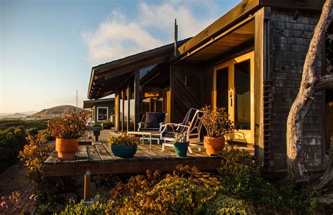 Mid-century modern beach house in California lists for the first time