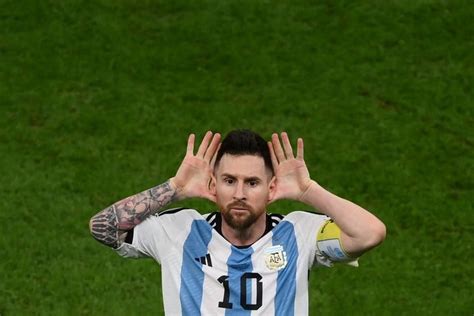 El Arrepentimiento De Lionel Messi Por El Topo Gigio A Van Gaal Y El