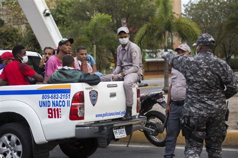 Agentes De La Polic A Nacional Recibir N Un Aumento Salar Al En Los