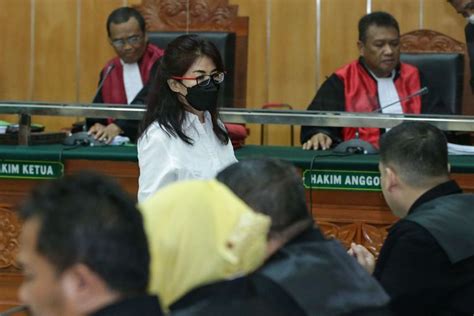 Foto Berita Foto Jujur Dan Akui Kesalahan Linda Pujiastuti Divonis