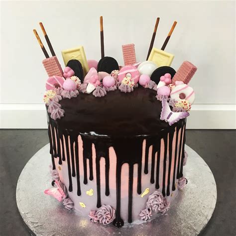 Drip Cake Ombré Pink And Purple Drip Cakes Cake Desserts