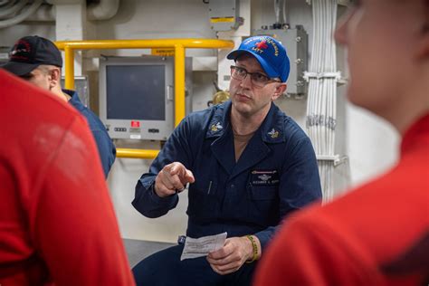 Dvids Images Uss Ronald Reagan Cvn 76 Sailors Conduct Mass